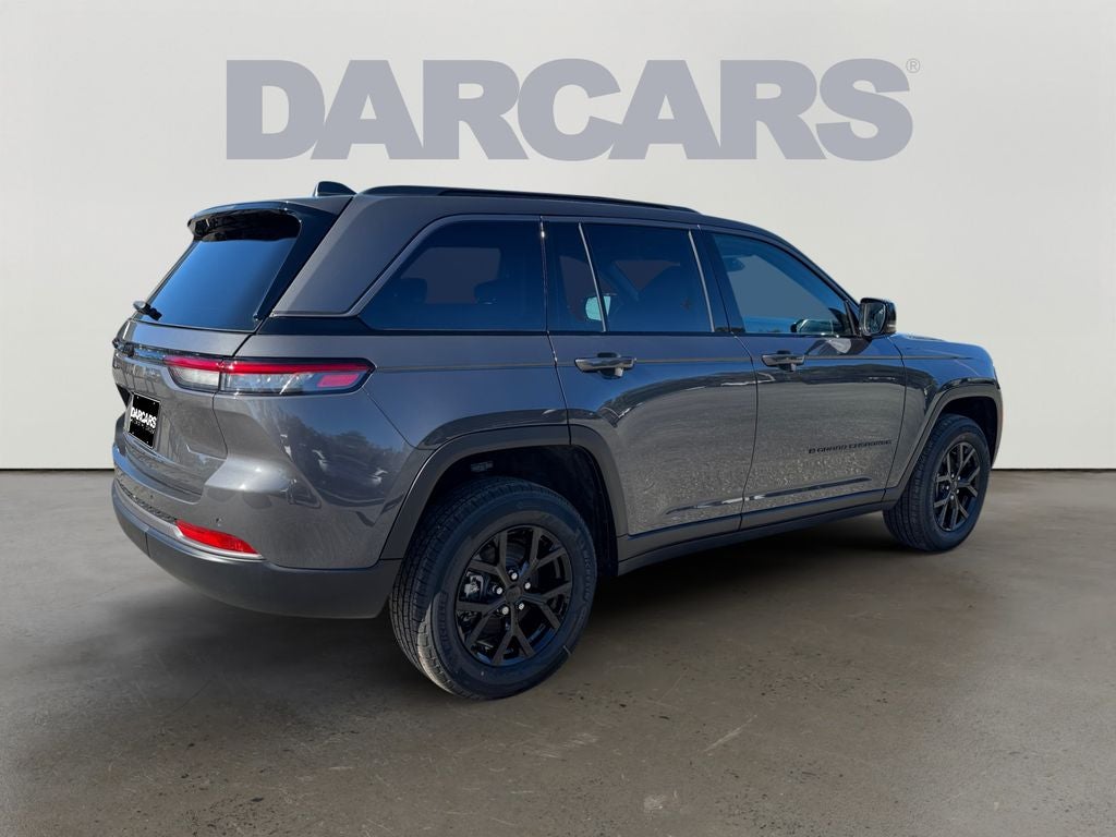 2026 Jeep Grand Cherokee Laredo