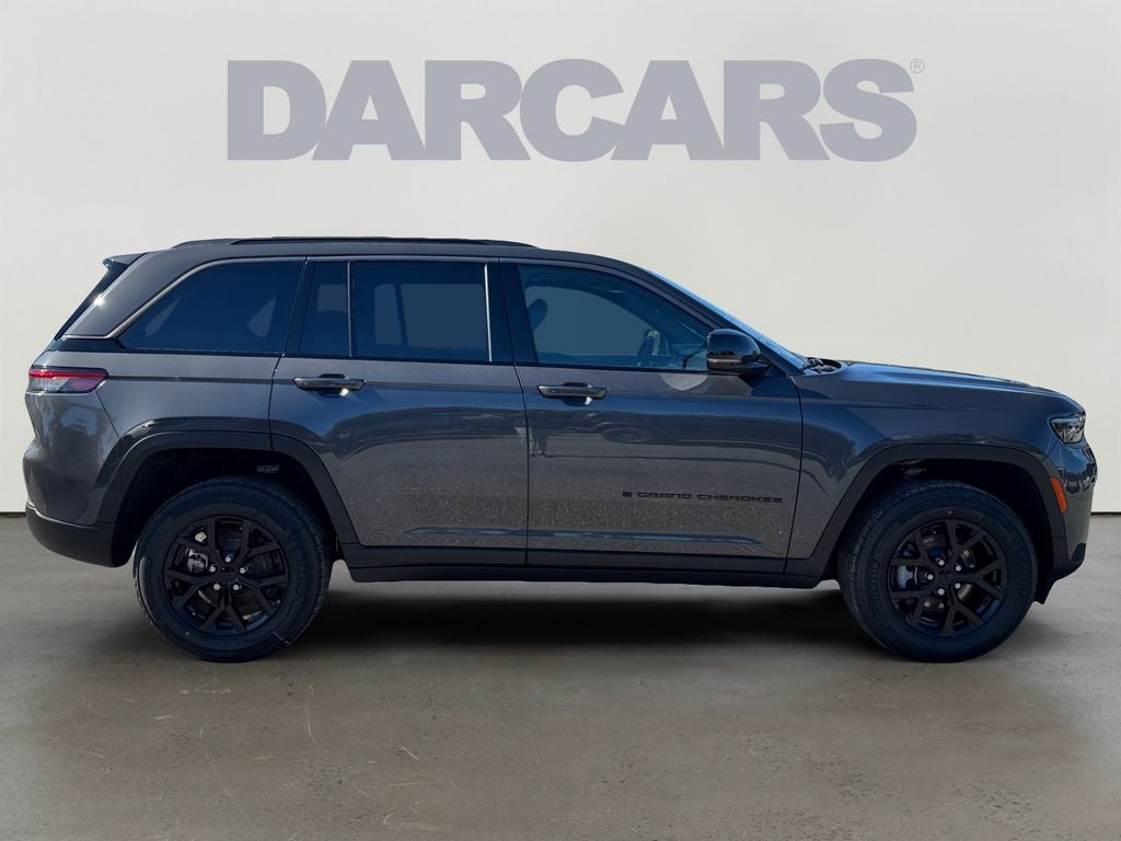 2026 Jeep Grand Cherokee Laredo