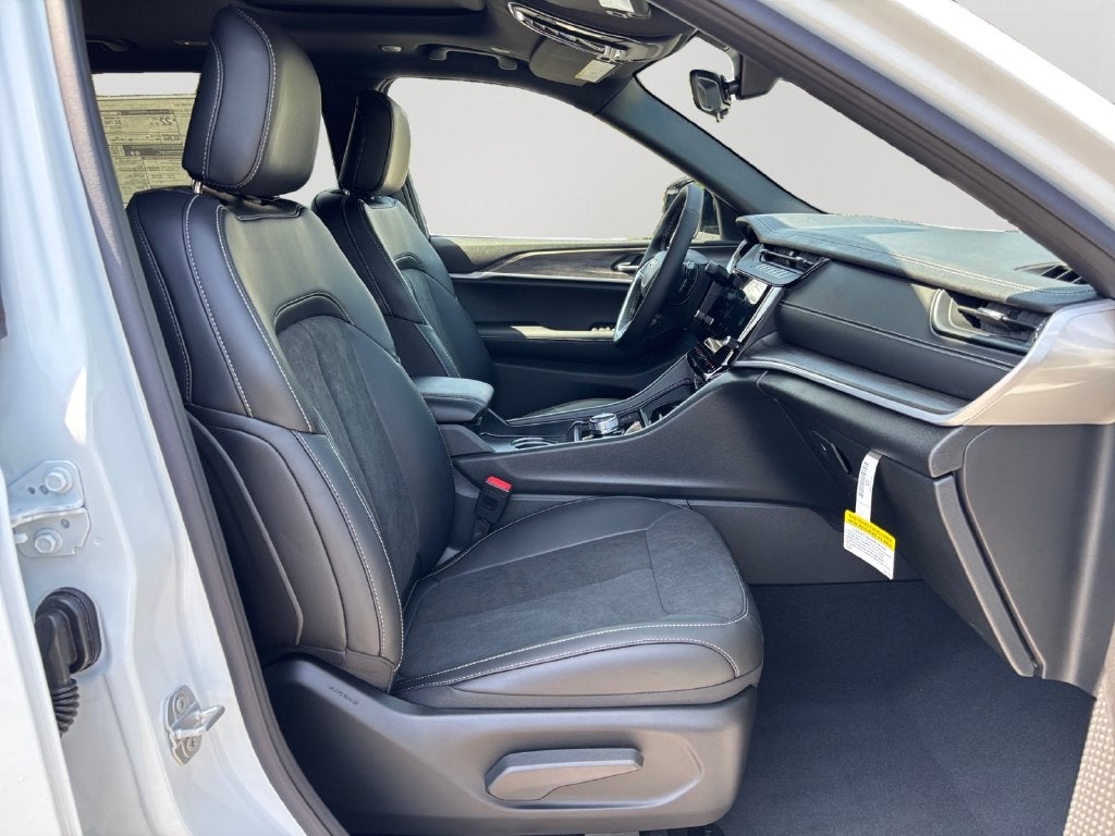 2026 Jeep Grand Cherokee L Altitude
