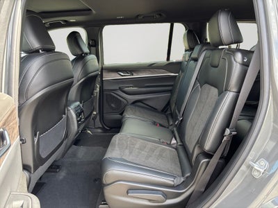 2027 Jeep Grand Cherokee L Laredo Altitude