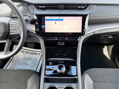 2027 Jeep Grand Cherokee L Laredo Altitude