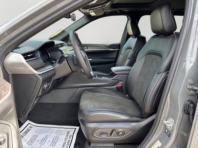 2027 Jeep Grand Cherokee L Laredo Altitude