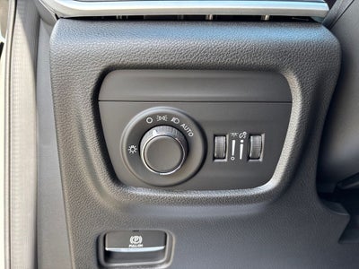 2027 Jeep Grand Cherokee L Laredo Altitude