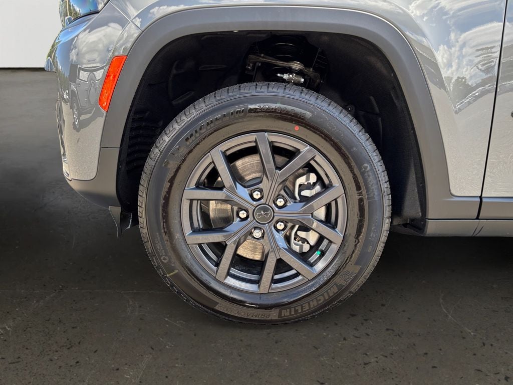 2027 Jeep Grand Cherokee L Laredo Altitude