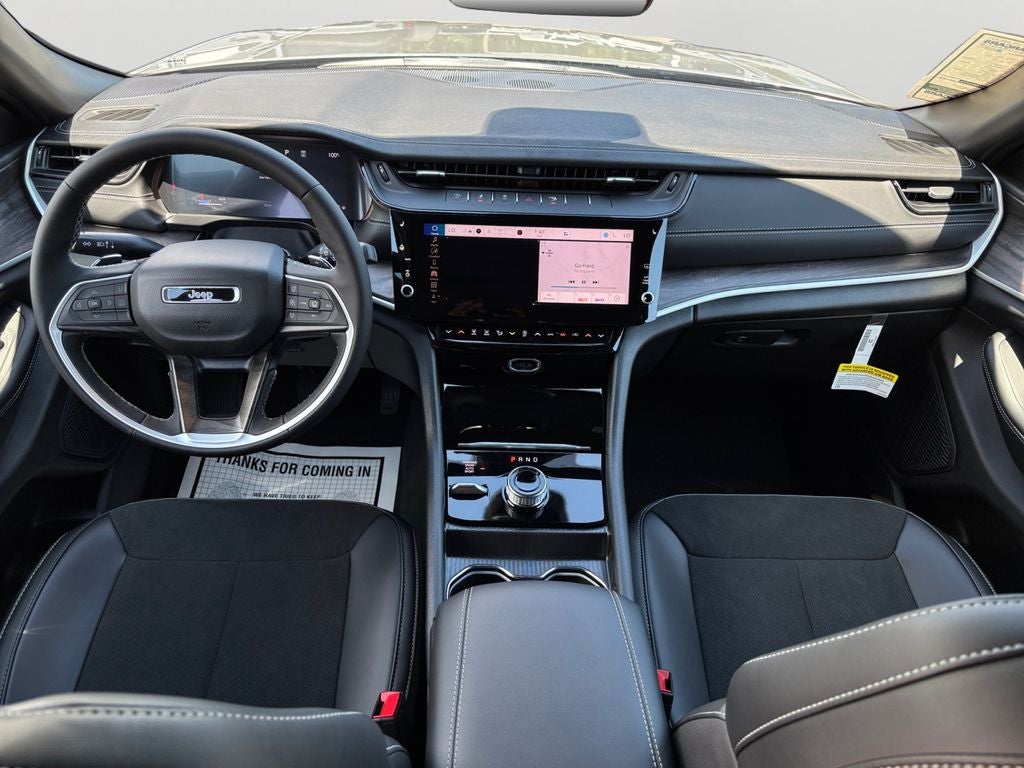 2027 Jeep Grand Cherokee L Laredo Altitude