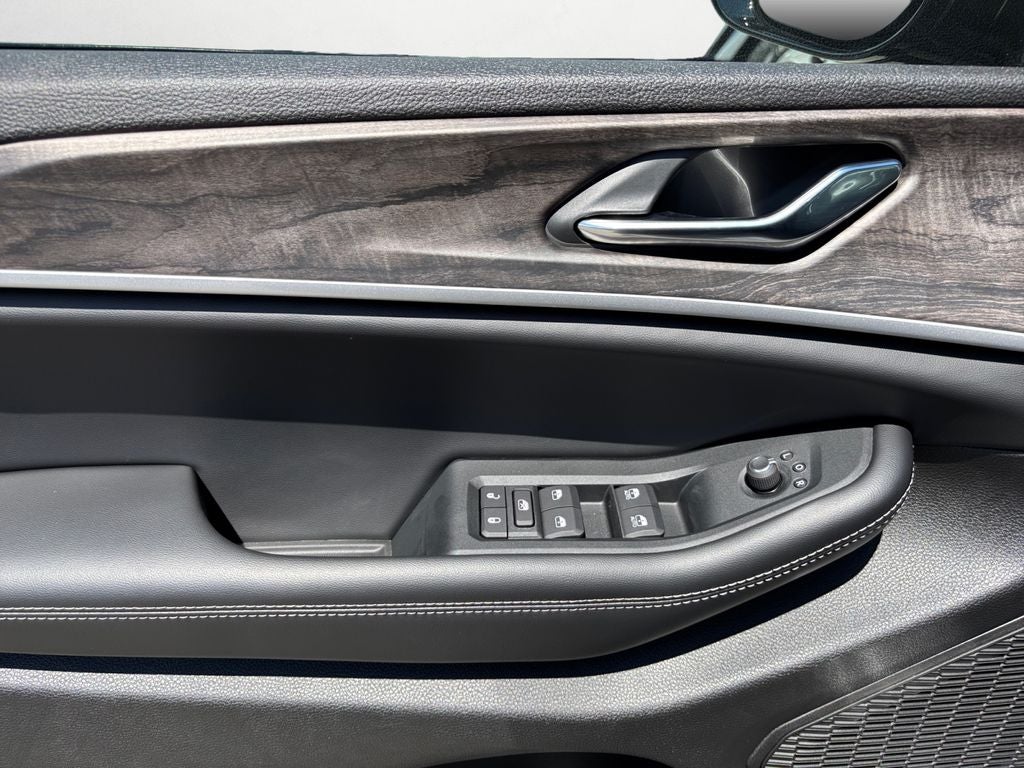 2027 Jeep Grand Cherokee L Laredo Altitude