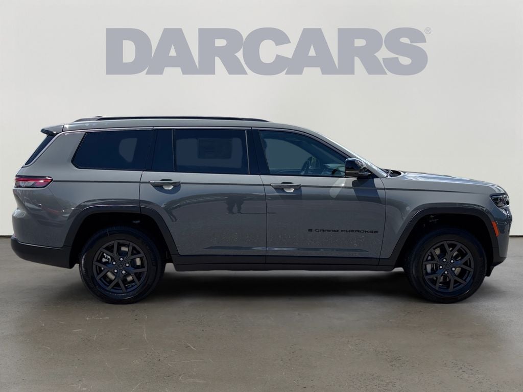 2027 Jeep Grand Cherokee L Laredo Altitude
