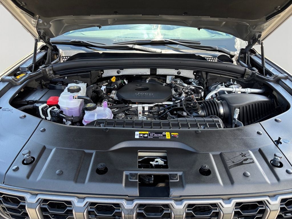 2027 Jeep Grand Cherokee L Laredo Altitude