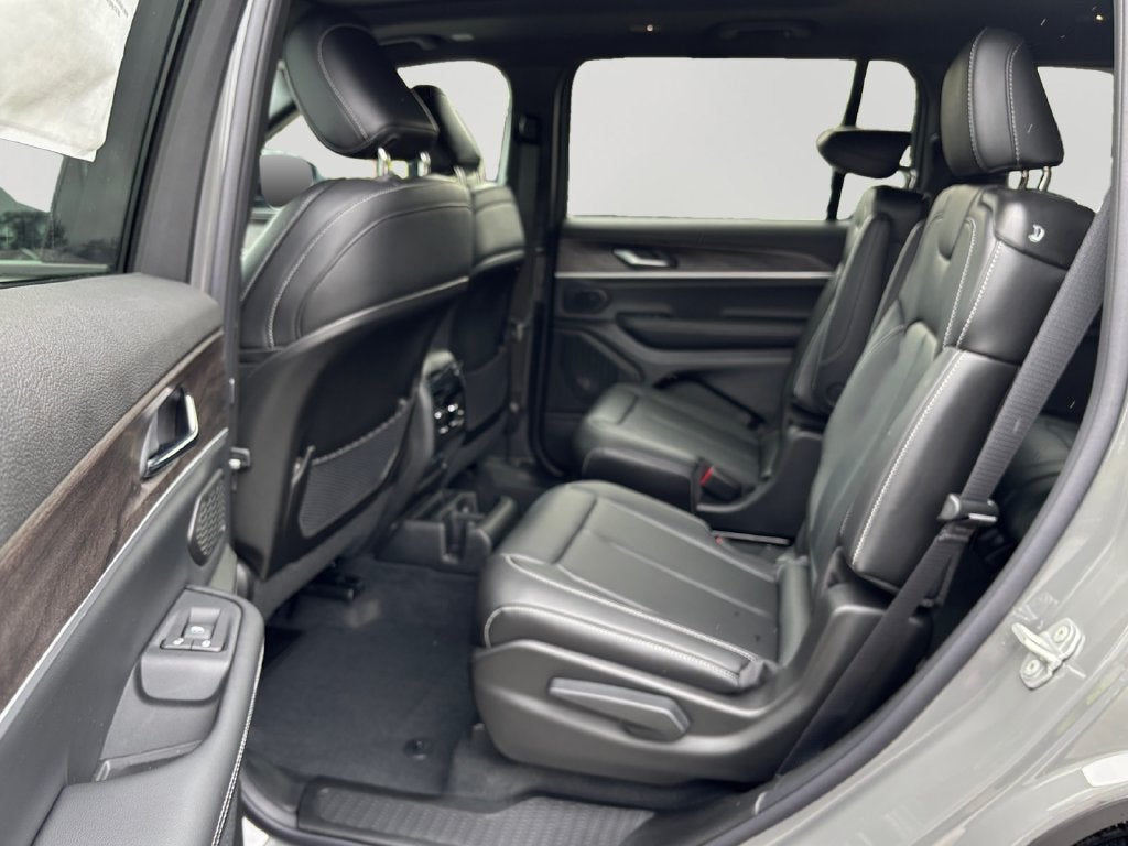 2027 Jeep Grand Cherokee L Limited