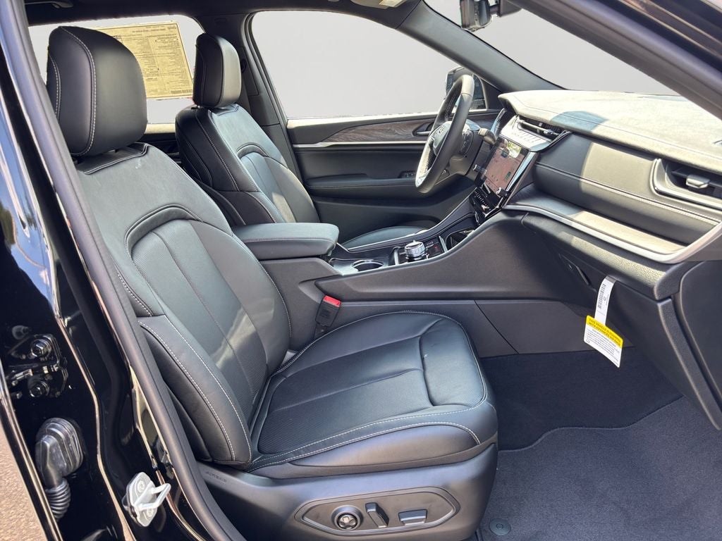 2027 Jeep Grand Cherokee L Limited Reserve
