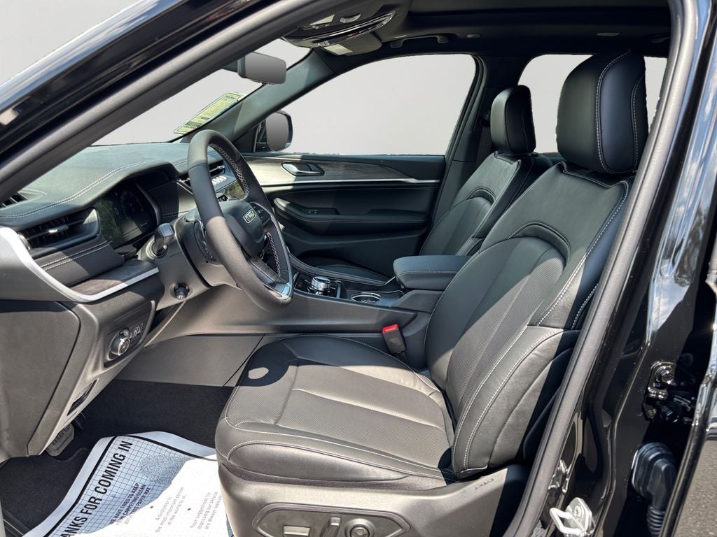 2027 Jeep Grand Cherokee L Limited Reserve