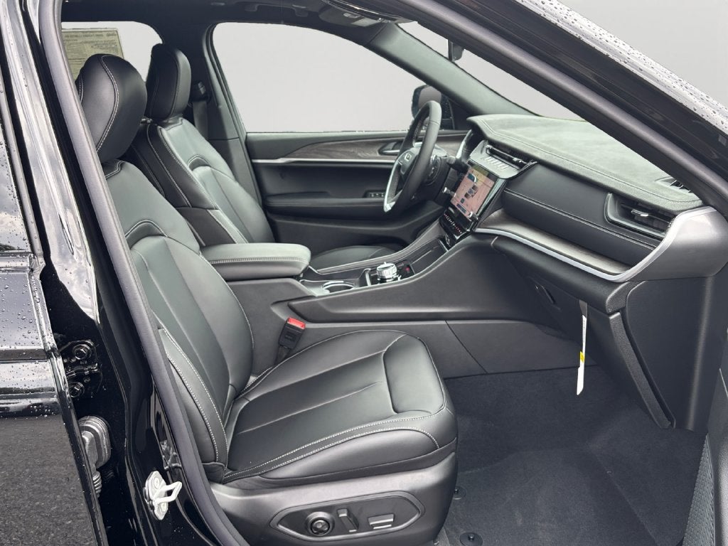 2027 Jeep Grand Cherokee L Limited