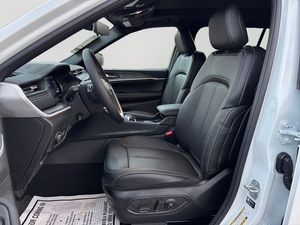 2027 Jeep Grand Cherokee L Limited Reserve