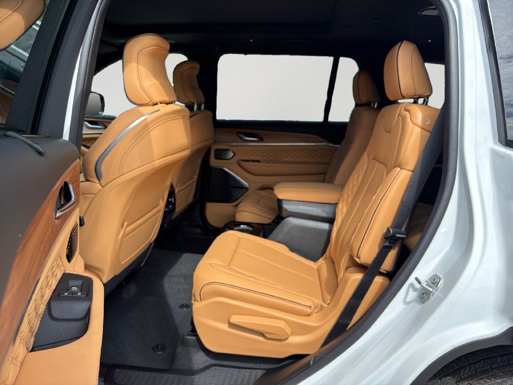 2027 Jeep Grand Cherokee L Summit