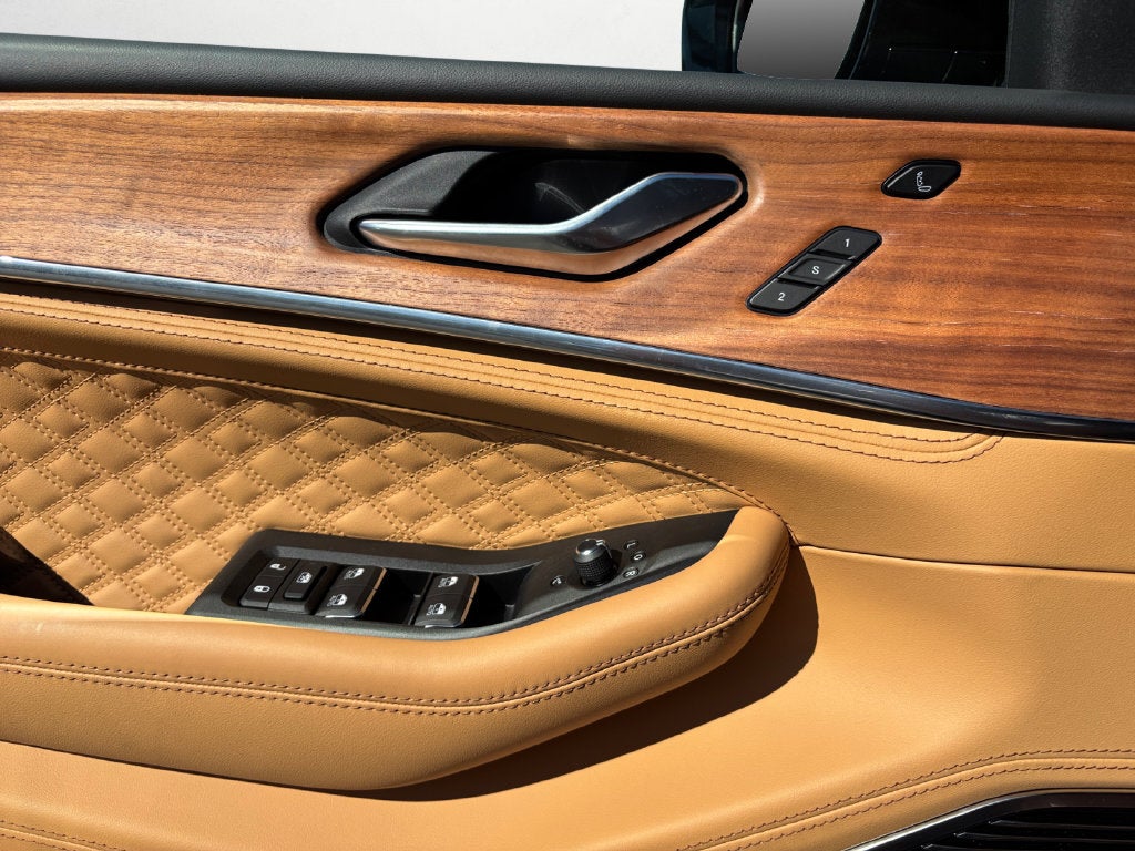2027 Jeep Grand Cherokee L Summit