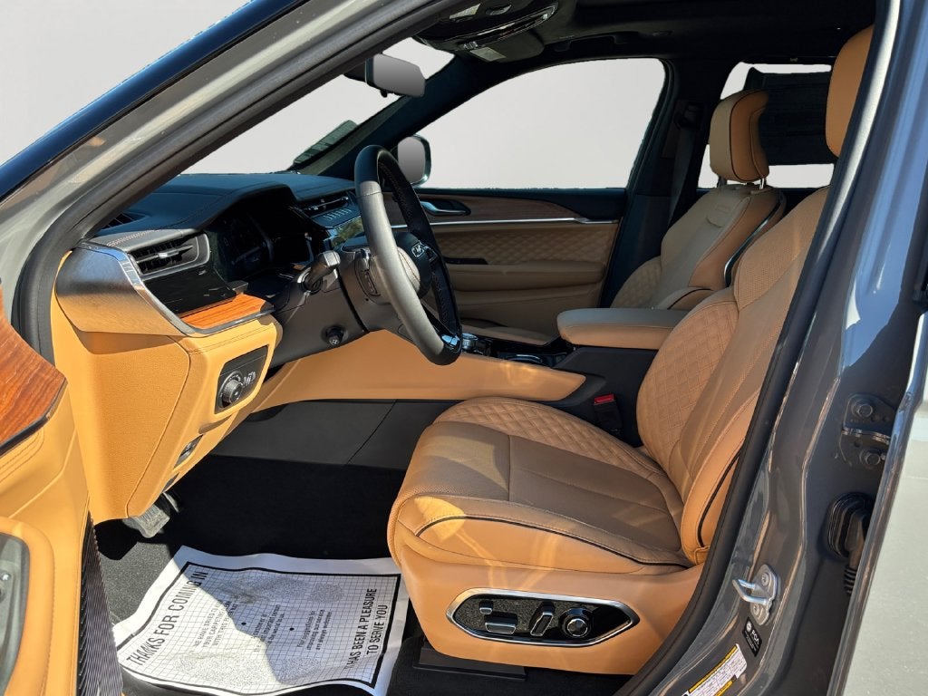 2027 Jeep Grand Cherokee L Summit