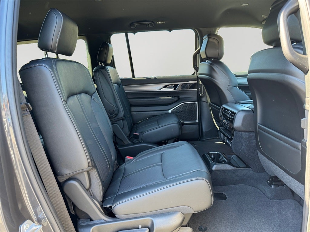 2026 Jeep Grand Wagoneer L Altitude