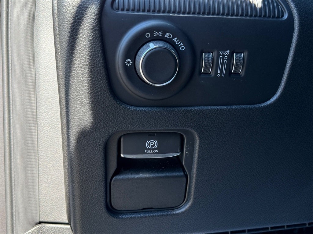 2026 Jeep Grand Wagoneer L Altitude