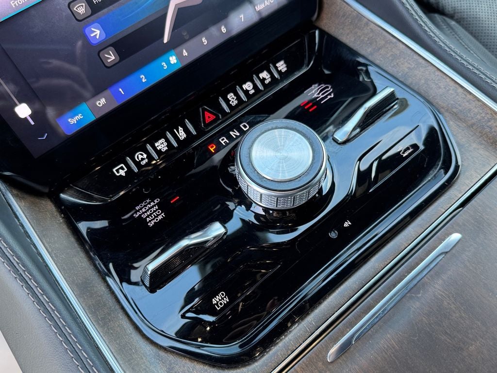 2024 Jeep Grand Wagoneer L Base 3 ROWS