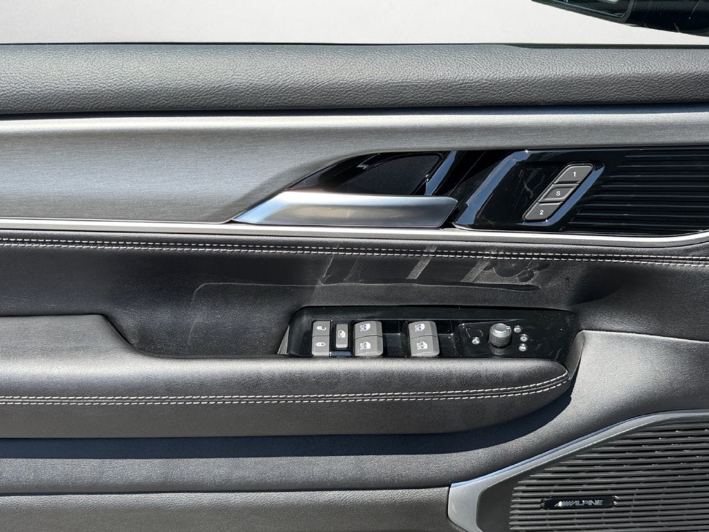 2026 Jeep Grand Wagoneer Base