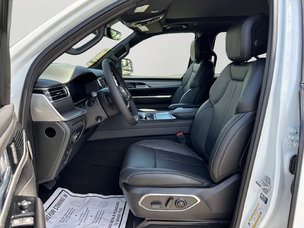 2026 Jeep Grand Wagoneer Limited Reserve