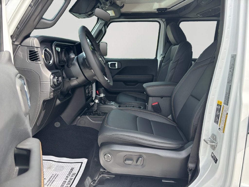2027 Jeep Gladiator Base