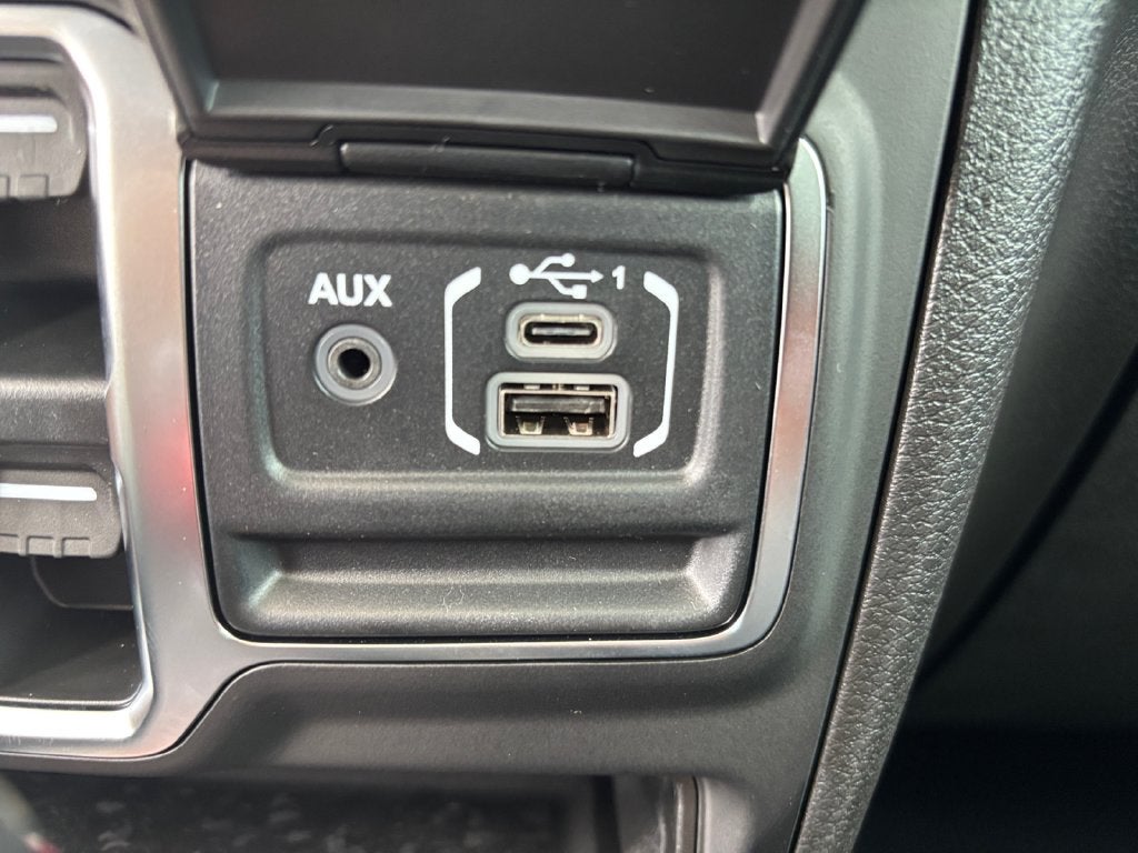 2027 Jeep Gladiator Base