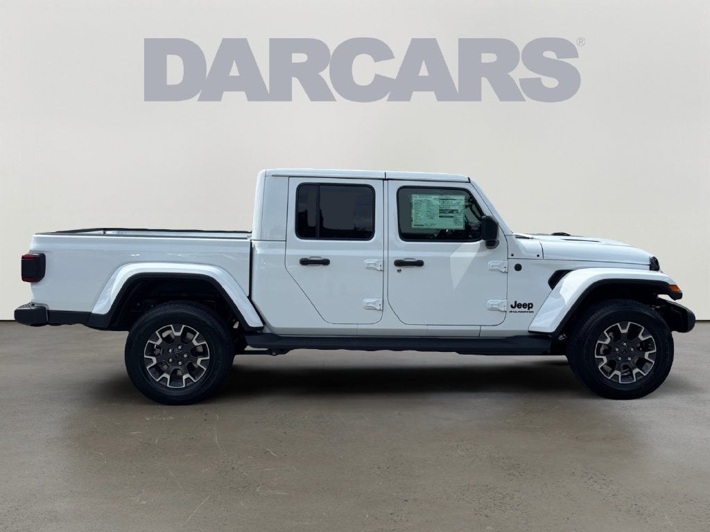 2027 Jeep Gladiator Base