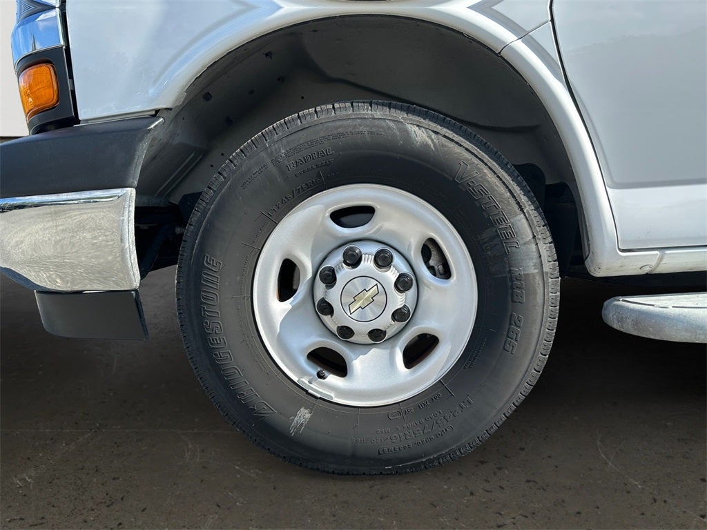 2024 Chevrolet Express 2500 Work Van Cargo