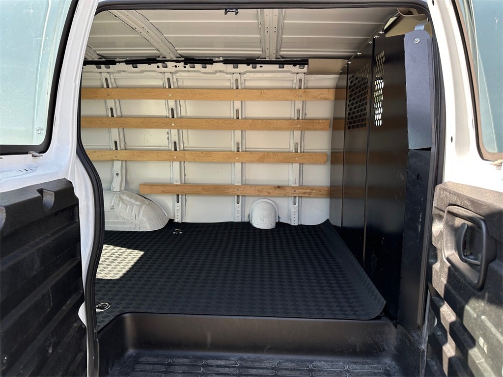 2024 Chevrolet Express 2500 Work Van Cargo