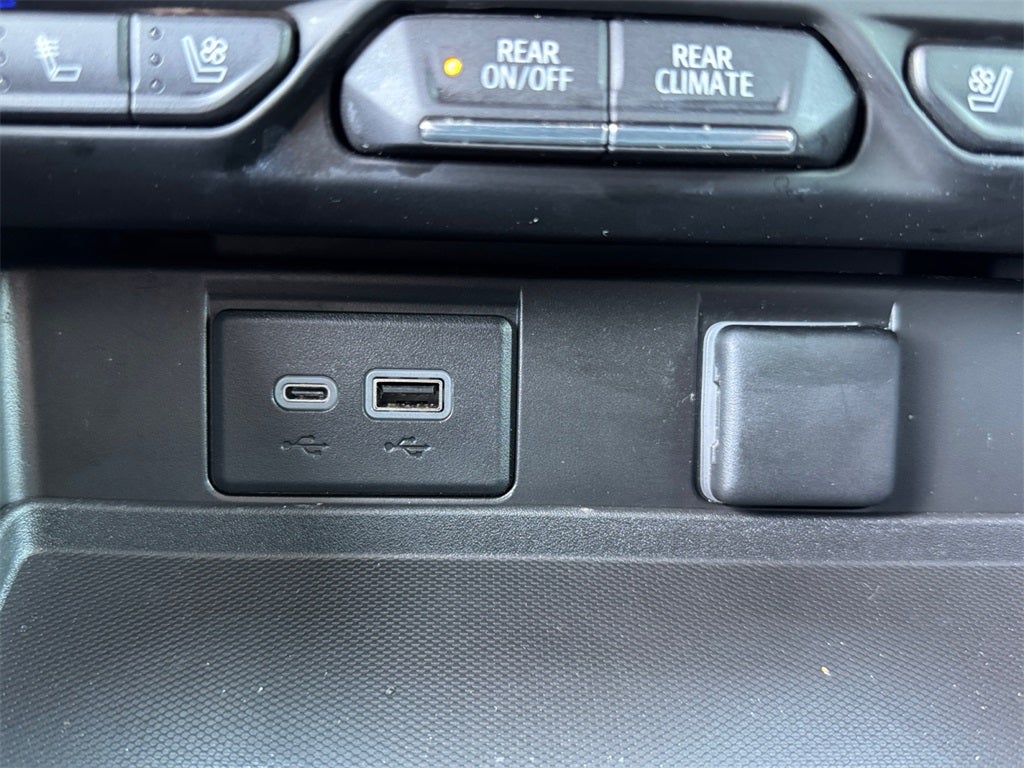 2024 Chevrolet Suburban High Country