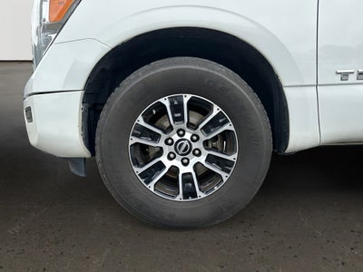 2023 Nissan Titan SV