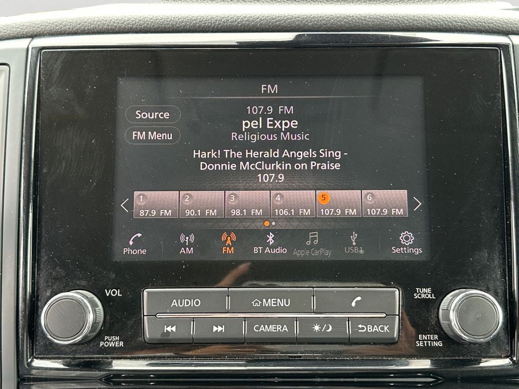 2023 Nissan Titan SV