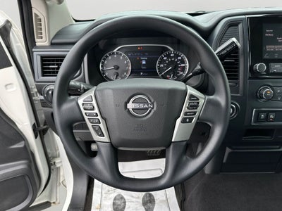 2023 Nissan Titan SV