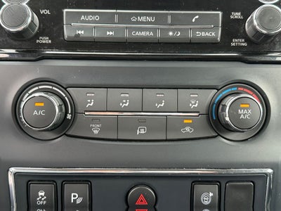 2023 Nissan Titan SV