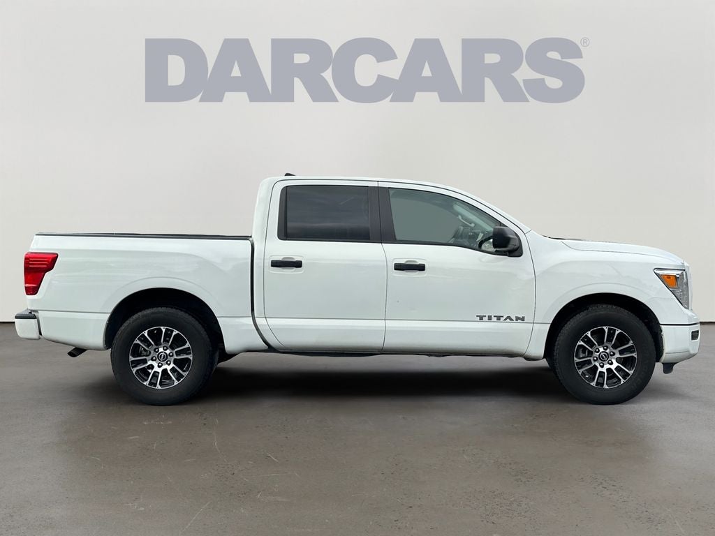 2023 Nissan Titan SV