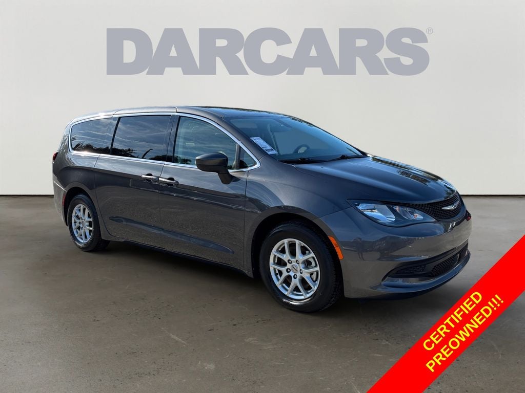 2022 Chrysler Voyager LX