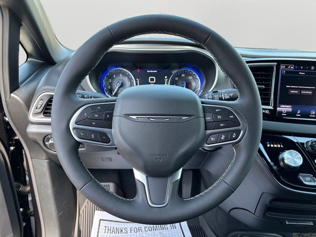 2027 Chrysler Pacifica LX