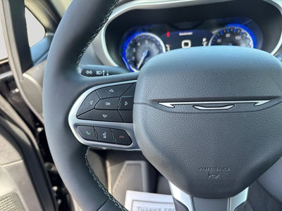 2027 Chrysler Pacifica LX