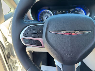 2024 Chrysler Voyager LX