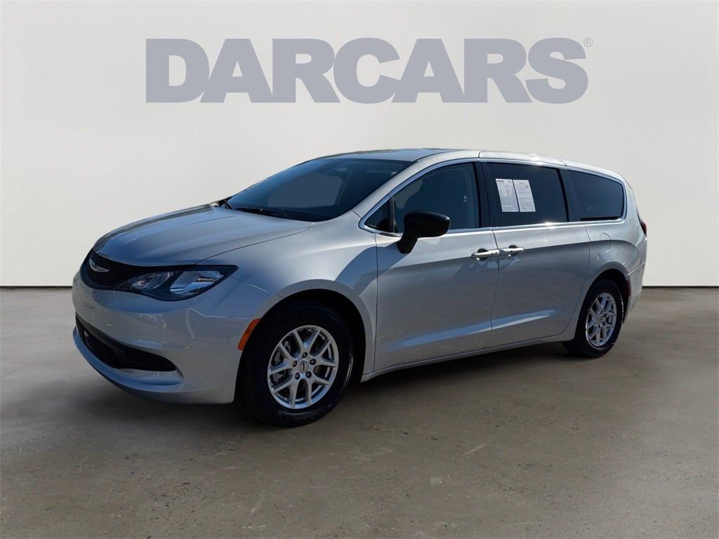 2024 Chrysler Voyager LX