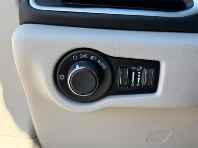 2024 Chrysler Voyager LX