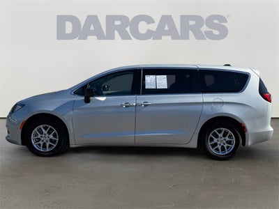 2024 Chrysler Voyager LX