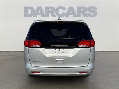 2024 Chrysler Voyager LX