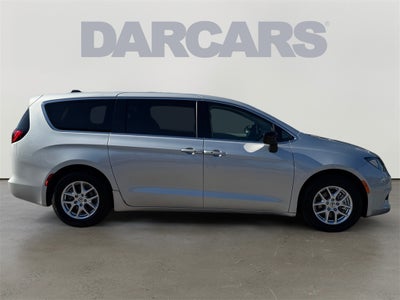 2024 Chrysler Voyager LX