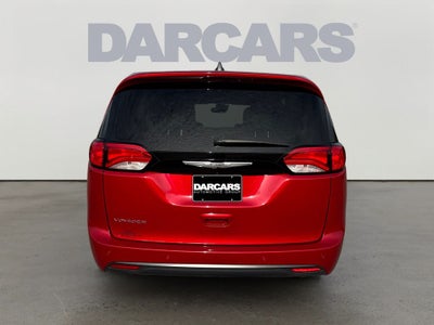 2025 Chrysler Voyager LX