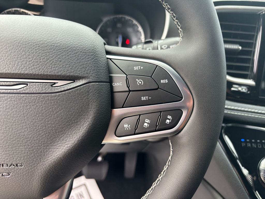 2027 Chrysler Pacifica Limited