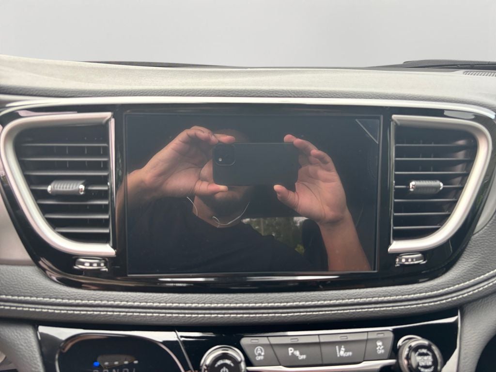 2027 Chrysler Pacifica Limited