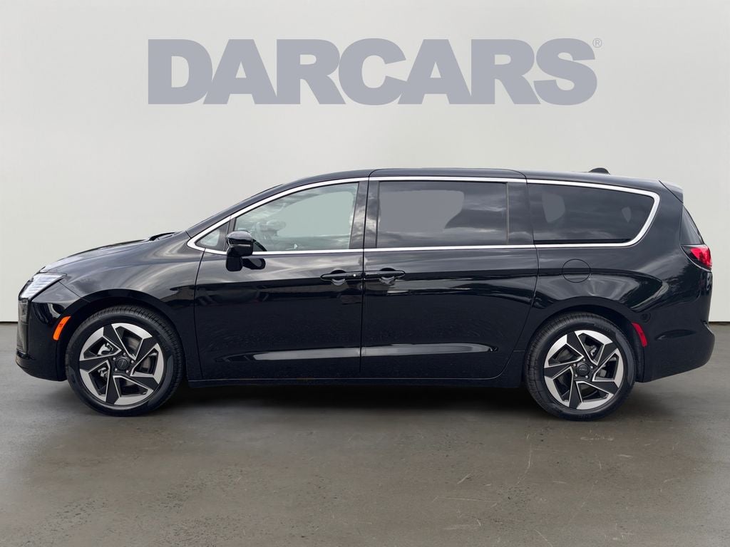 2027 Chrysler Pacifica Limited