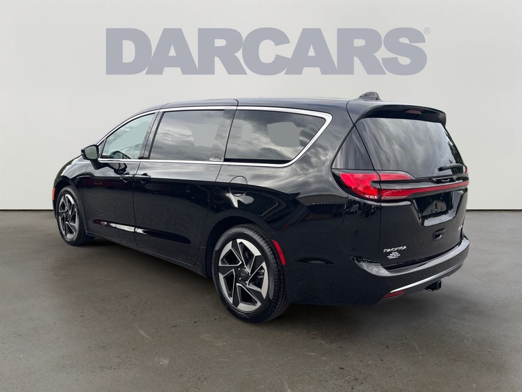 2027 Chrysler Pacifica Limited